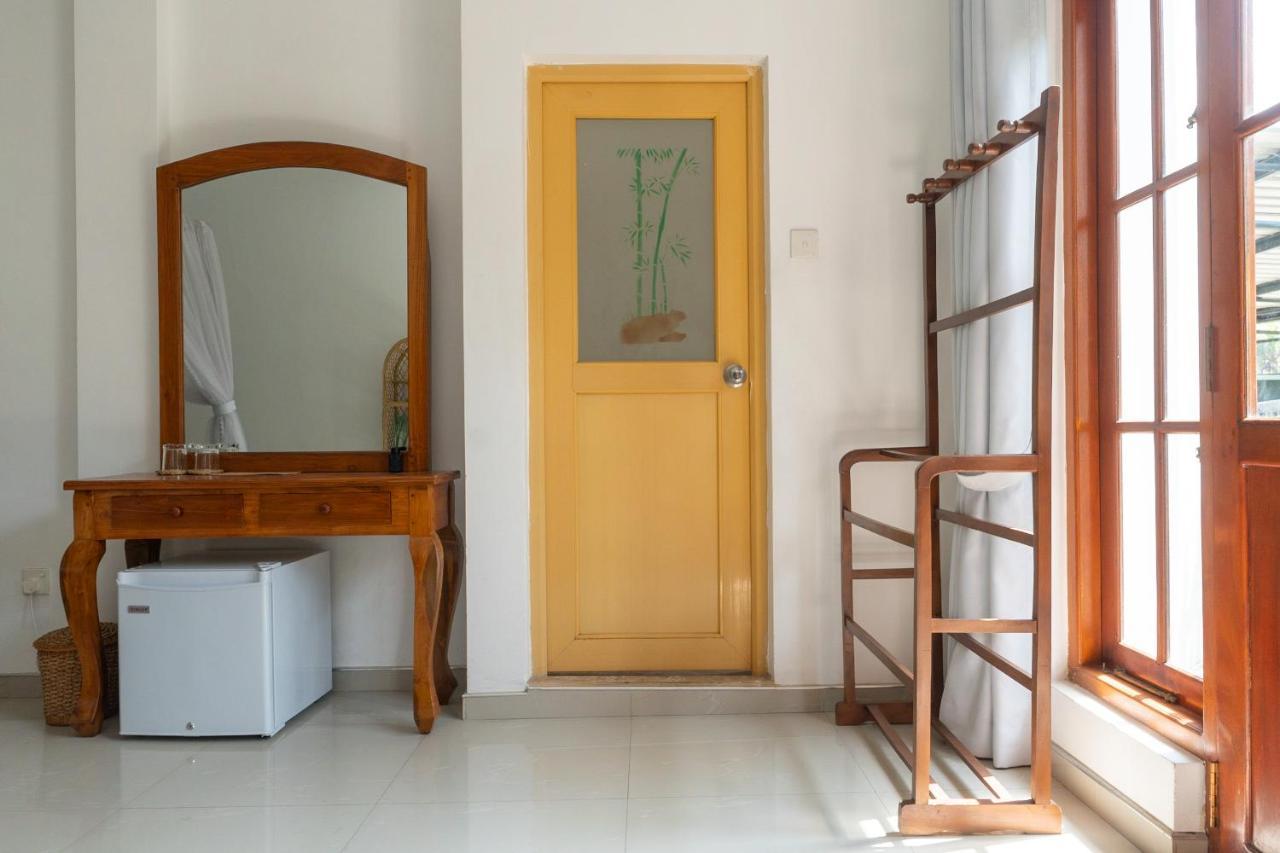 Rise - Bed & Breakfast Велигама Экстерьер фото