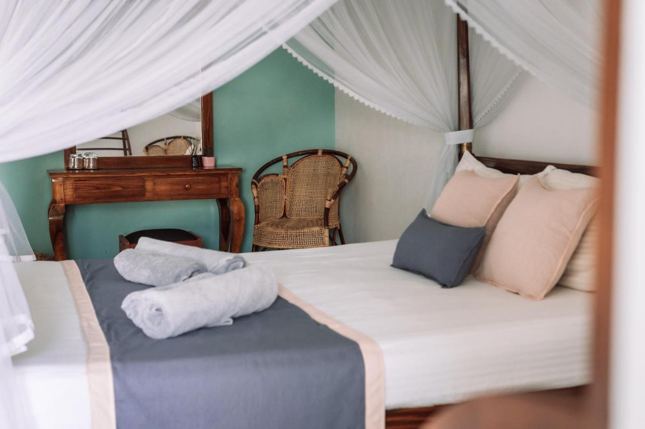 Rise - Bed & Breakfast Велигама Экстерьер фото