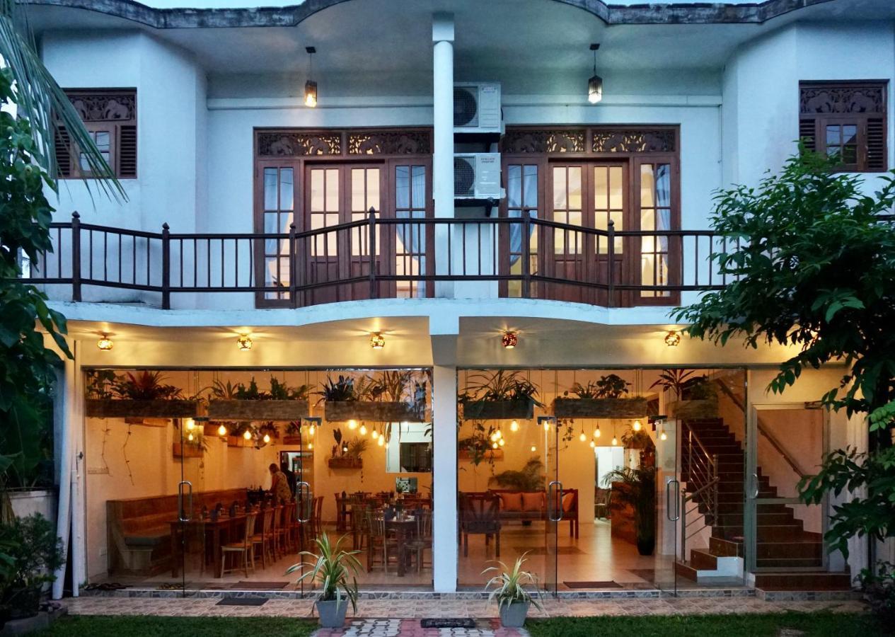 Rise - Bed & Breakfast Велигама Экстерьер фото